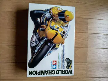 타미야 야마하 YZR500 에디 로슨 월드 챔피언