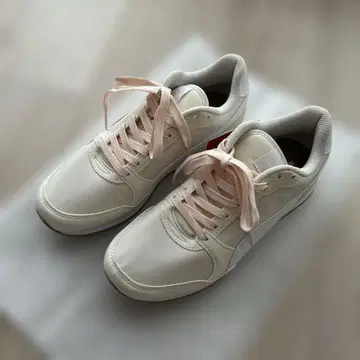 Puma 여성용 스니커즈 23.5cm 새상품