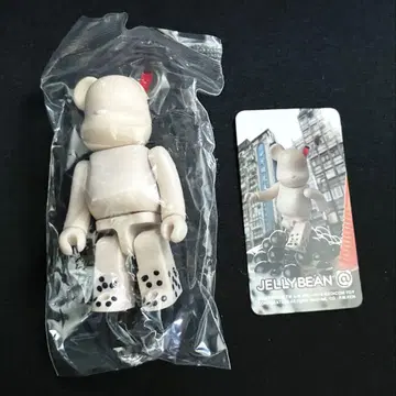 베어브릭 38 JELLY BEAN