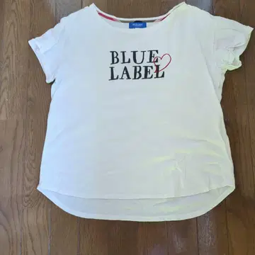 BLUE LABEL 반팔 T셔츠 M 사이즈 화이트