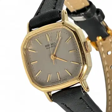38 [작동품/청소 완료] SEIKO 쿼츠 손목시계 여성용 3핸즈 골드