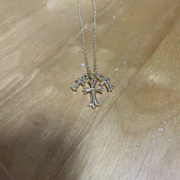 금 목걸이
