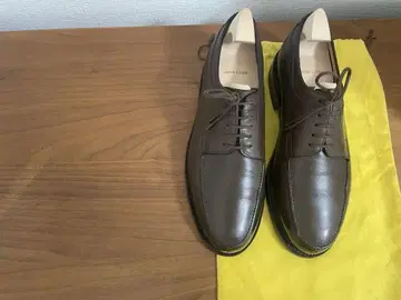 JOHN LOBB BARROS