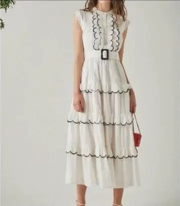 미사용 에스텔라케이 Bonnie Scallop Long Dress