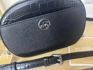 MICHAEL KORS JET SET CLAM 블랙 숄더백
