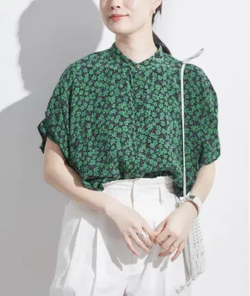 새상품급 저널 스탠다드 레사 꽃무늬 턱 슬리브 셔츠