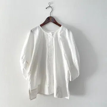 비어즐리 소매 벌룬 블라우스