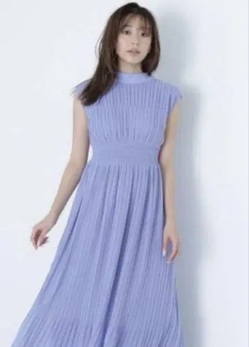 새상품급! 내추럴 뷰티 베이직 백리본 플리츠 원피스 블루