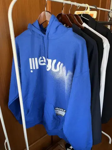 untrace 후드티
