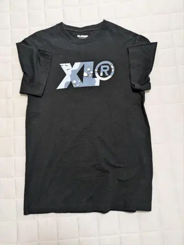 XLARGE 블랙 로고 티셔츠 M 사이즈
