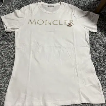 MONCLER 화이트 로고 반팔 티셔츠