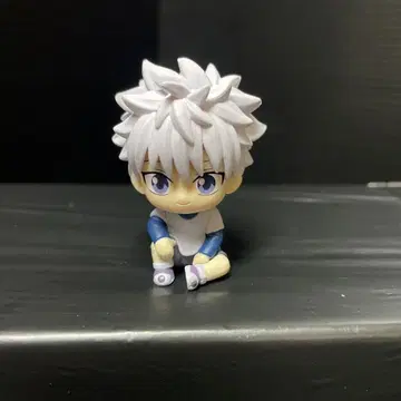 HUNTER x HUNTER 키루아 가챠가챠 앉아있는 부대