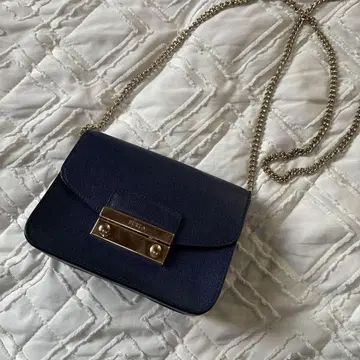 FURLA 네이비 숄더백 메트로폴리스