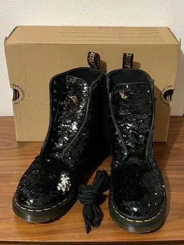 닥터마틴 Dr. Martens 스팽글 부츠