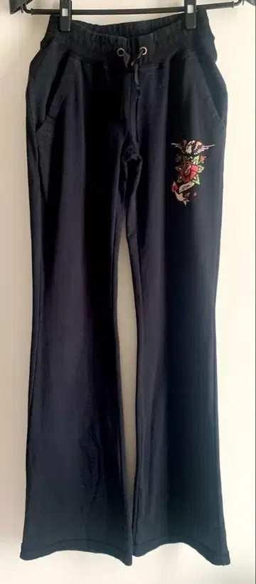 Ed Hardy 에드 하디 자수 블랙 플레어 팬츠 XS