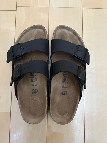 Birkenstock 블랙 샌들 38