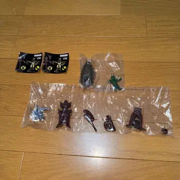 가샤폰 HGX 츠부라야 프로덕션 3 ~히구치 신지 셀렉션~ 2종