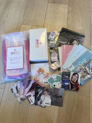 TWICE 팬 굿즈 세트
