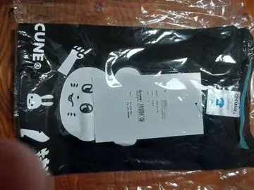 CUNE 30th ANNIV T-SHIRTS 큐소네코가미 블랙 M