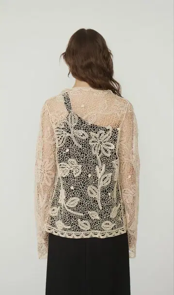 Eaphi EMBROIDERY LACE BLOUSE