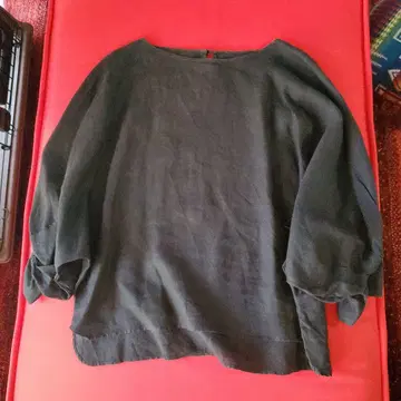 블랙 벌룬 슬리브 린넨 상의
