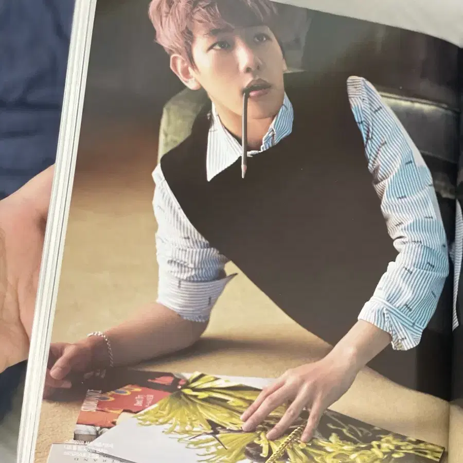 EXO | 엑소 Singles Exo Photo Book on Bunjang Global Site.