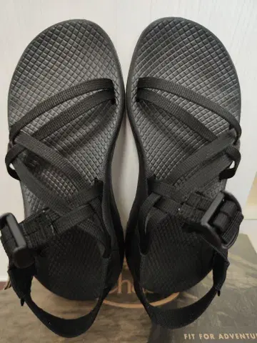 Chaco 블랙 스포츠 샌들
