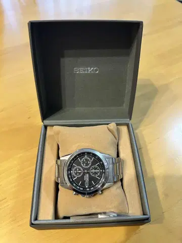SEIKO 크로노그래프 블랙 손목시계