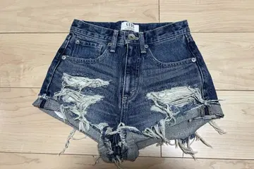 제이다 숏팬츠