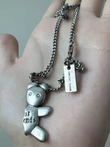 [ MARC JACOBS ] 베어 참 목걸이 ()