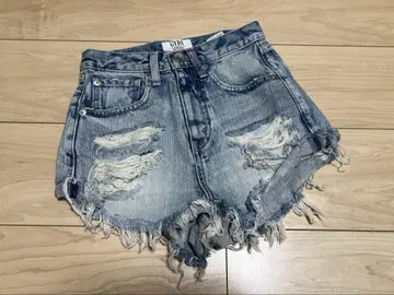 제이다 숏팬츠