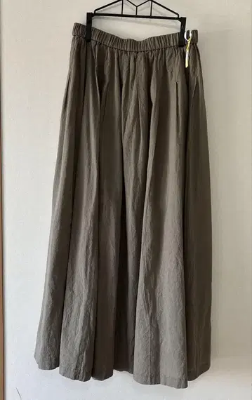 블랑베르 카키 롱 스커트
