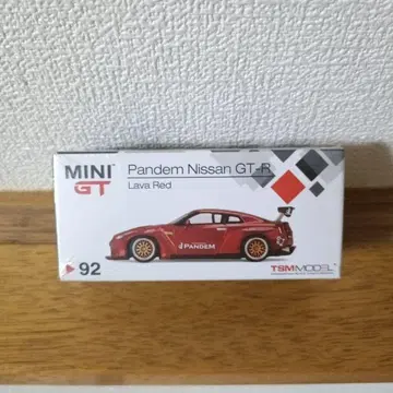 MINI GT #92 Pandem Nissan GT-R