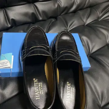 하루타 블랙 로퍼 25EE 시착 제품.
