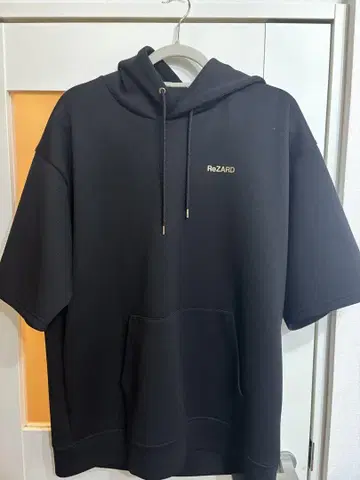ReZARD 블랙 반팔 후디