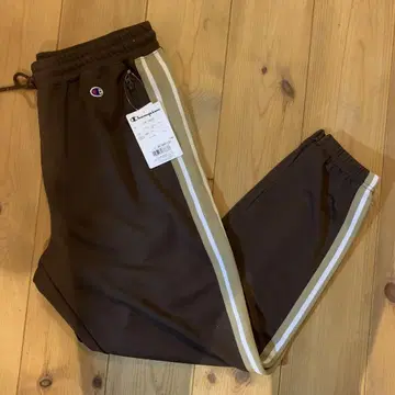 Champion 브라운 사이드 스트라이프 팬츠