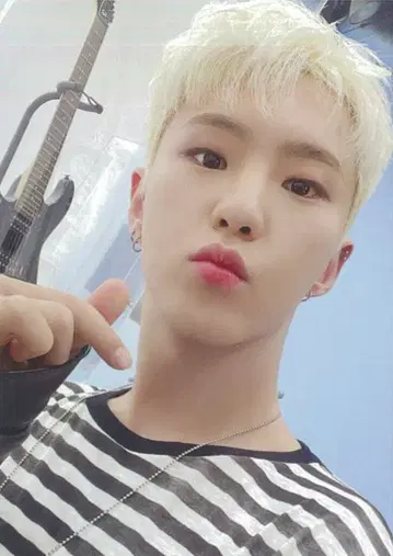 SEVENTEEN HOSHI DREAM 팝업 화이트