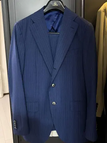 [새상품급] CANALI 네이비 스트라이프 비즈니스 정장