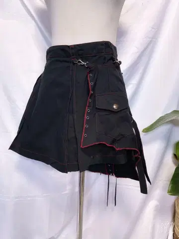 Right? h.NAOTO anarchism 비대칭 미니 스커트 새상품급
