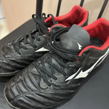 Mizuno 축구화 블랙/레드 26.0