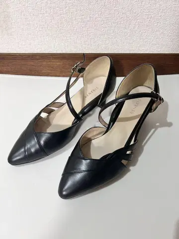 Belle Maison의 BENEBIS 샌들