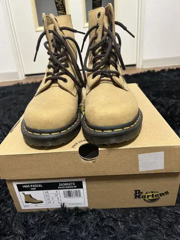 Dr. Martens 1460 PASCAL 베이지 UK5