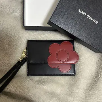 MARY QUANT 패스 케이스