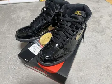 Air Jordan 1 Retro High OG 블랙/금
