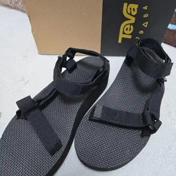 Teva 블랙 스포츠 샌들