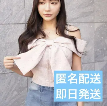 립서비스 트위드 리본 오프숄더 상의 핑크