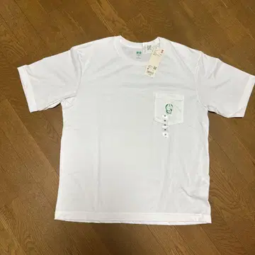 새상품 미사용 UNIQLO 도라에몽 UT 지속 가능한 티셔츠 M 사이즈