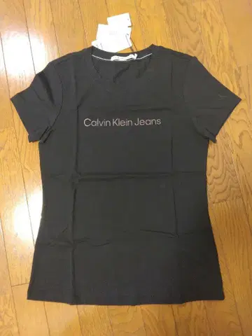 미사용 새상품 Calvin Klein Jeans 블랙 티셔츠