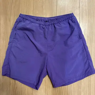 보라색 하프 팬츠 뒷주머니 부착