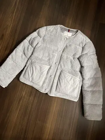 MONCLER 2024aw 그레이 다운 재킷 미사용